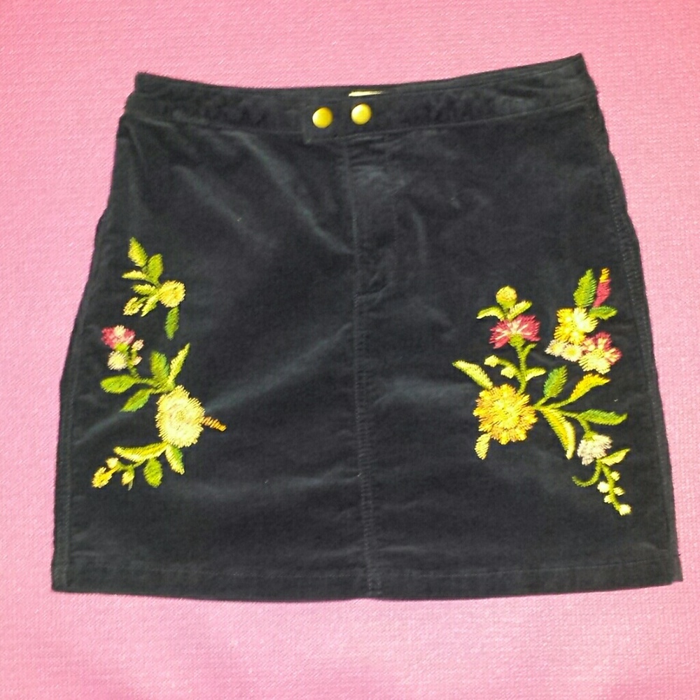 Navy floral skirt